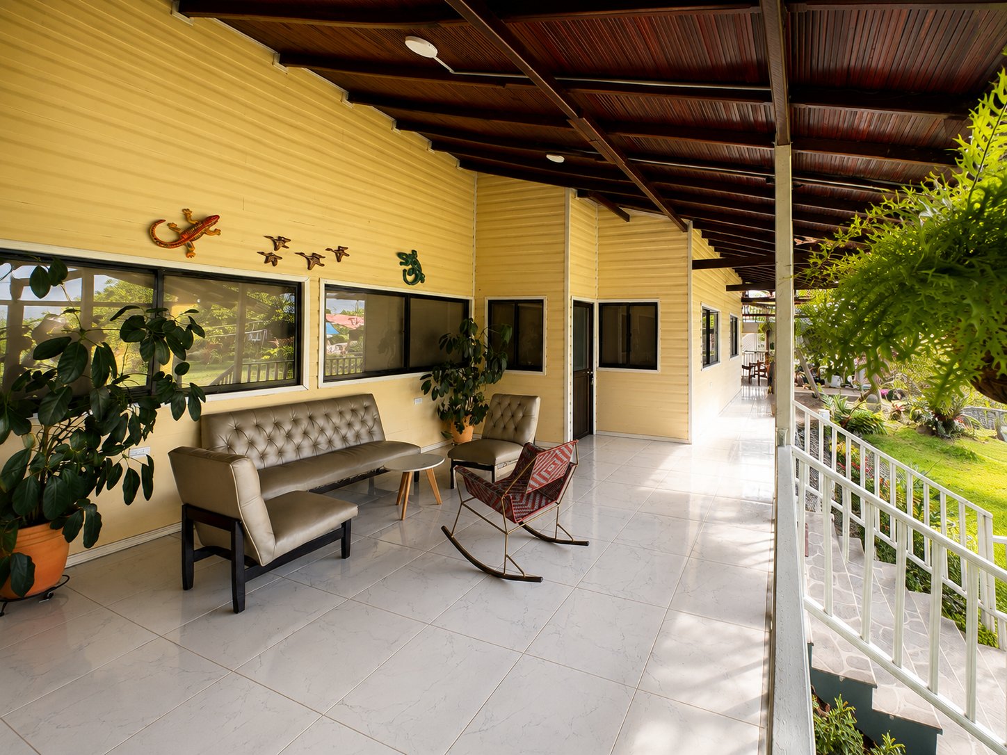 Exteriores — 18
